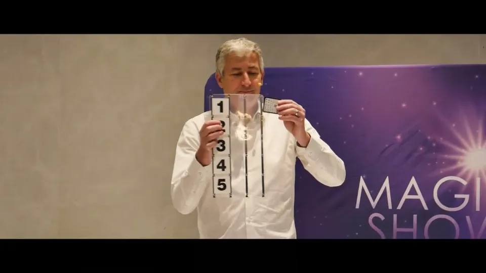 Vidéo : Extrait d'un spectacle de magie pour enfants (arbre de Noël)